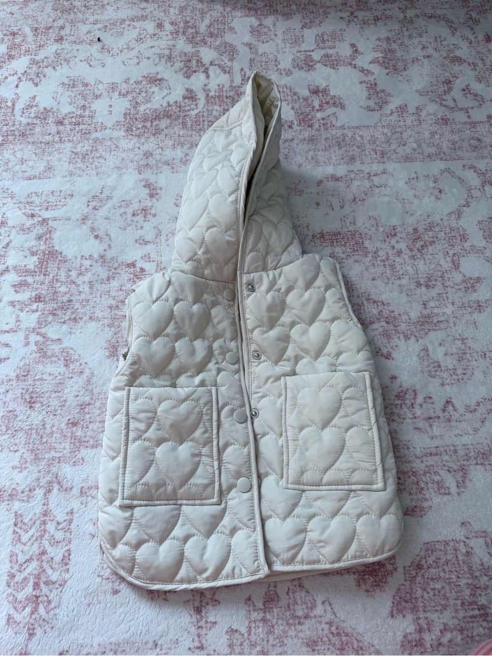 NWOT Quilted Heart Hooded Vest - Cream